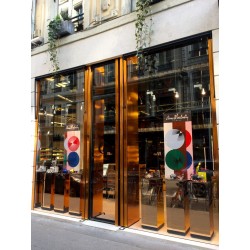 Vitrine 2